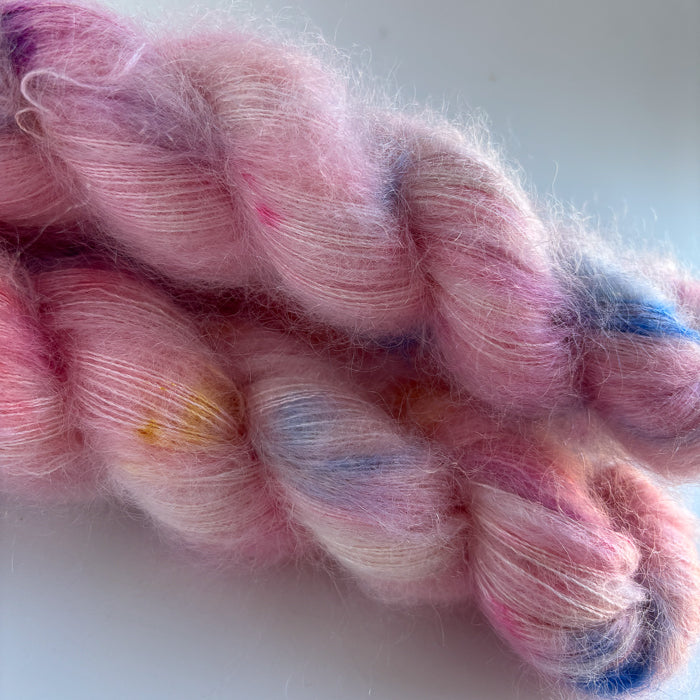 Silk Mohair / Et Farverigt Venskab