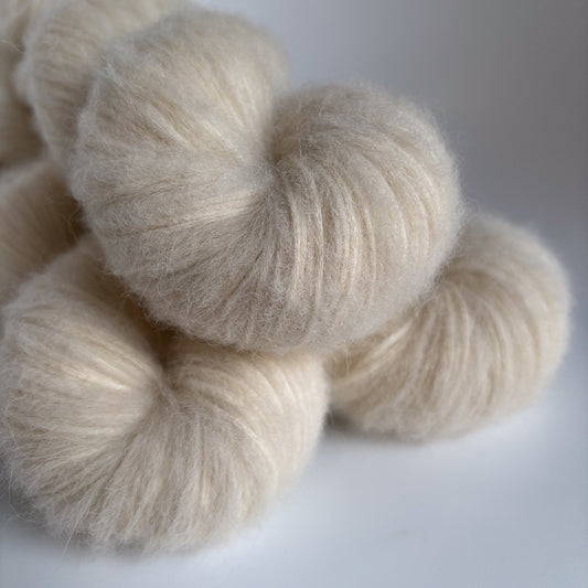 Alpaca Blow / Naturhvid (ufarvet)