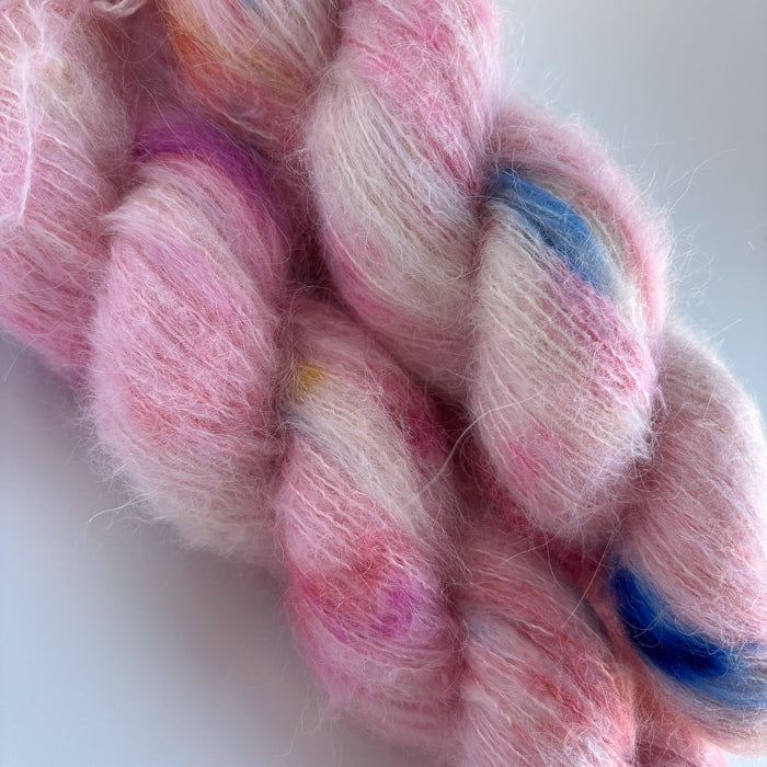 Brushed Alpaca / Et Farverigt Venskab