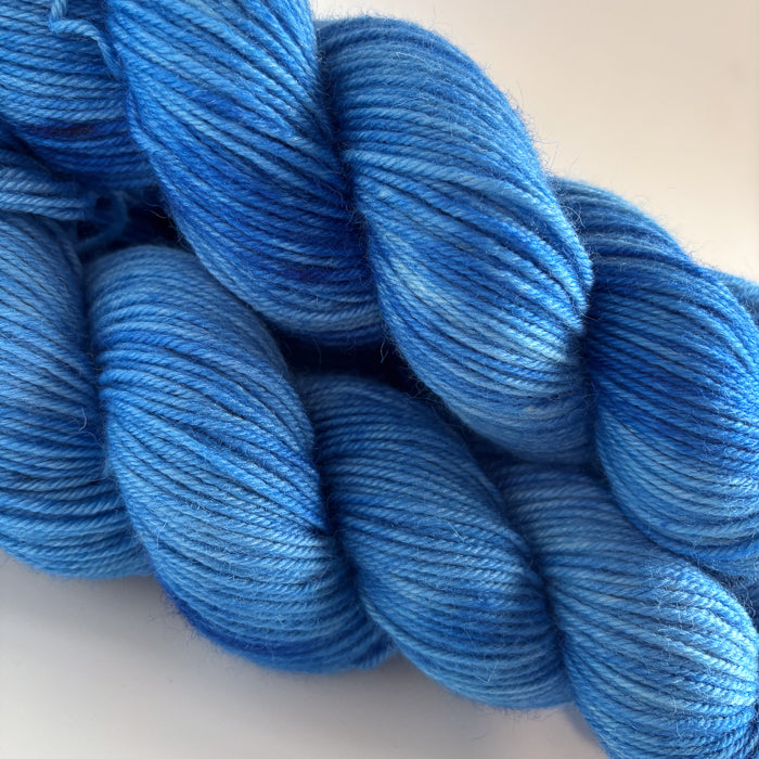 Highland Wool / Electric Sky