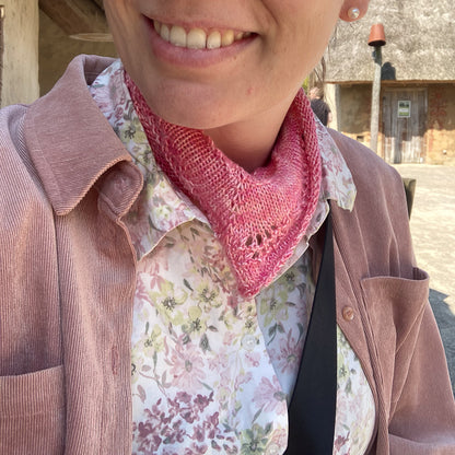 Lunas Tørklæde / KnitVik - strikkeopskrift/strikkekit