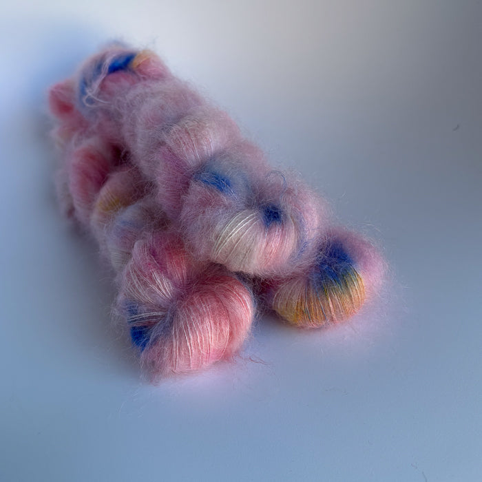 Silk Mohair / Et Farverigt Venskab
