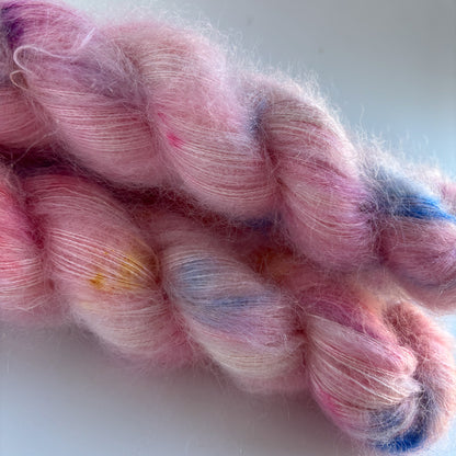 Silk Mohair / Et Farverigt Venskab
