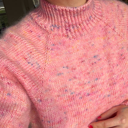 Garn & Glimmer Sweater - Strikkekit / Et Farverigt Venskab
