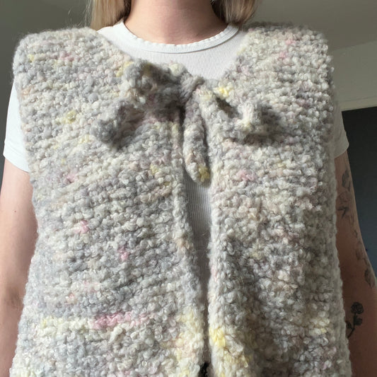 Be My Teddy Vest - Strikkekit / Set In Stone